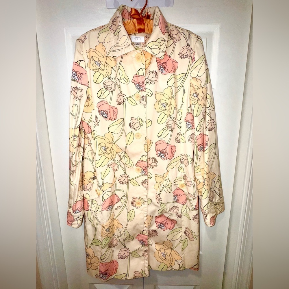 Ann Taylor LOFT Vintage Floral Button-Front Jacket Size Large. EUC